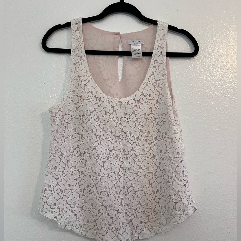 Aritzia Talula Betty lace top